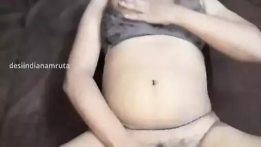 Indian Desi Cute Girl Masturbating, Fingering, Gets Orgasm With Her Tight Hairy Pussy Before Boy Friend