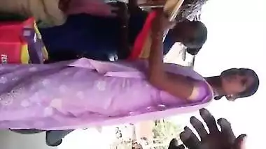 Desi hot tamil aunty boobs 1