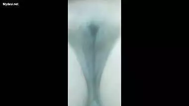 Desi girl showing her big tits 4