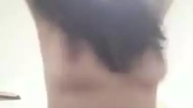 Cute girl show her sexy body