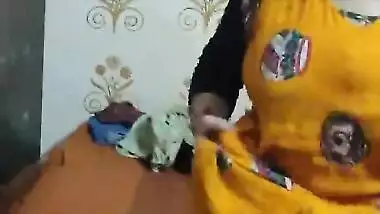 Super Hot Look Indian Call Girl Shows boobs and Blowjob Part 2