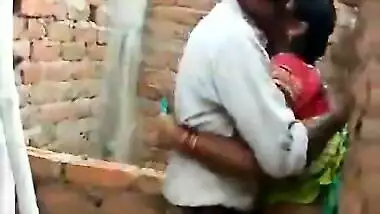 Desi Bhabhi Caught outdoor fucking