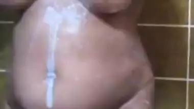 Mature Bhabhi Shower - Movies.
