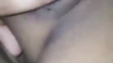 Desi XXX lady pulls dress down boasting of her natural soft tits