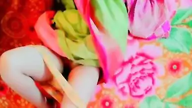 Urvy Bhabhi Was Alone At Home And Nobody She Could Found Who Would Fuck Her And She Started Playing Nude Finguring Pussy