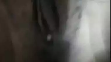 Cam girl Neha boob grope and pussy showing live show