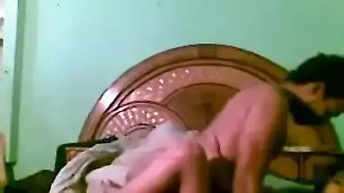 Muy buen primer video hermosa, luces sexi y de...