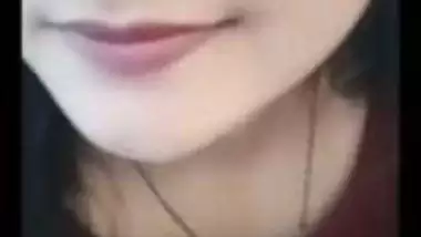 Gorgeous cam girl striptease nude show for client