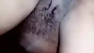 Skinny Desi bitch reveals her tiny boobs and cock-starved XXX cunt