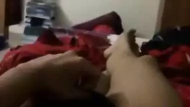 Desi52 indian hot MILF aunty her virgin pussy fingering show bf video