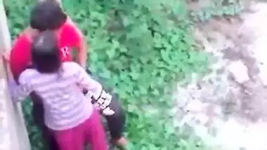 Desi college couple caught fucking outdoor