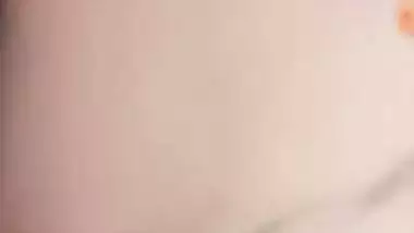 Live cam cute girl playing with boobs and hairy pussy