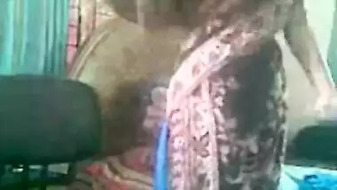Nude body mms of sexy delhi girl bathing