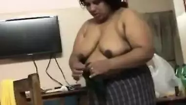Perverted Desi man captures XXX jugs of fat spouse on his camera