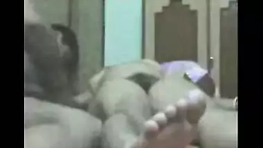 Fsiblog – Desi bhabi with hubby’s friend MMS