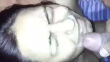 Indian Bhabhi cum facial episode MMS
