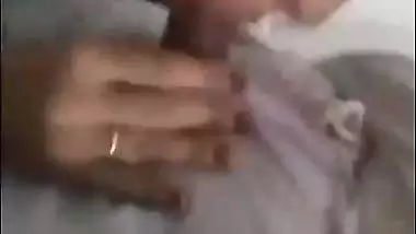 Hijabi lady sucks a professor’s dick in Pakistani sex video