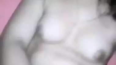 Shy prostitute bhabhi trying to hide face naked MMS
