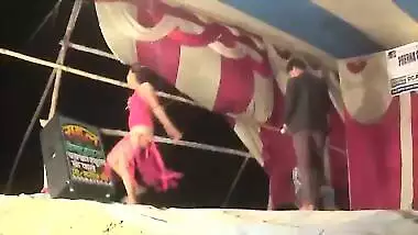 Hot Bhojpuri Record Dance At Midnight