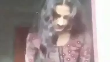 Bangladeshi slim girl showing naked figure