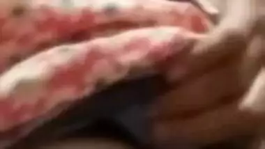Today Exclusive- Horny Desi Bhabhi Showing Her Boobs And Pussy On Vide Call Part 1
