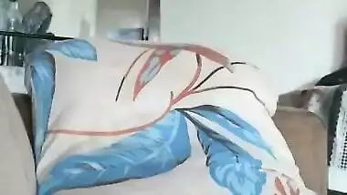 Desi cute girl show her pussy
