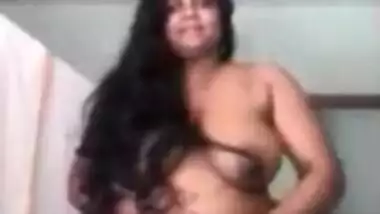 Hot mallu aunty posing nude for boyfriend
