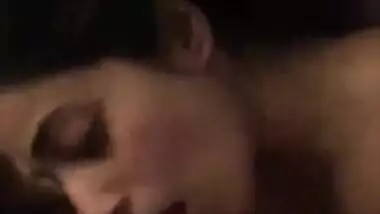 Hot and sexy Pakistani bebe 2 sex mms part 1