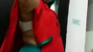 Dude makes XXX clip of his mature Desi bitch dressing after fucking