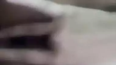 Sexy Teen girl making her selfie nude bath video