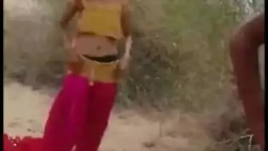 Cheating wife gets outdoor sex, caught red handed and her mms sex