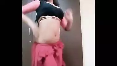 Cute mumbai college girl anjali patel saggy navel and milky cleavage show