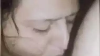 Hot XXX whore has mouth fucked by Desi guy who films her face close-up