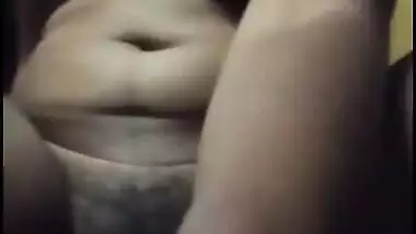 Tamil Girl Showing Her Nude Body