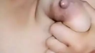 Amazing Desi Bhabhi shows off beautiful tits in her live XXX show