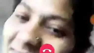 Desi aunty boob show video call