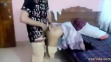 Bangladeshi Girl Fucking With Just Friends With Bangla Talk”Kuttar Baccha Aste “