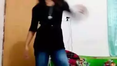 Bangladeshi Hot Girl Sadia Islam
