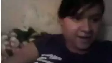 Indian girlfriend playing with her tits 