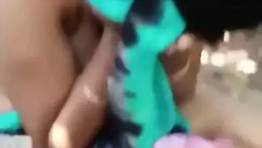 Cute Desi girl OutDoor Fucking With Lover Caught