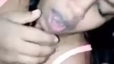 Hot Sri Lankan Girl Blowjob