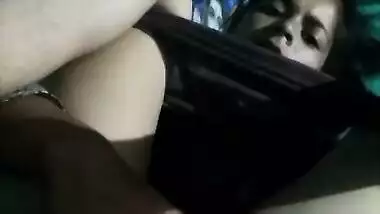 Young village girl fingering her hairy pussy MMS