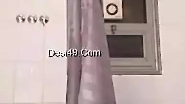 Today Exclusive- Mallu Bhabhi Showing Her Big Boobs