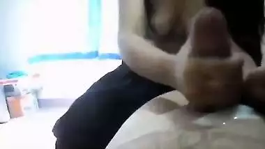 Tamil Bhabi Giving Oral