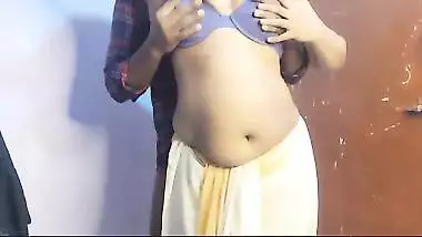 Desi ass pressed in quick sex encounter