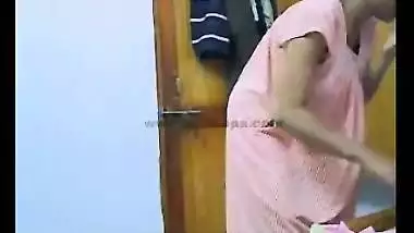 Indian Wife Aarti Changing - Movies.